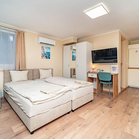Palmy Apartmanhouse Maglod Buitenkant foto