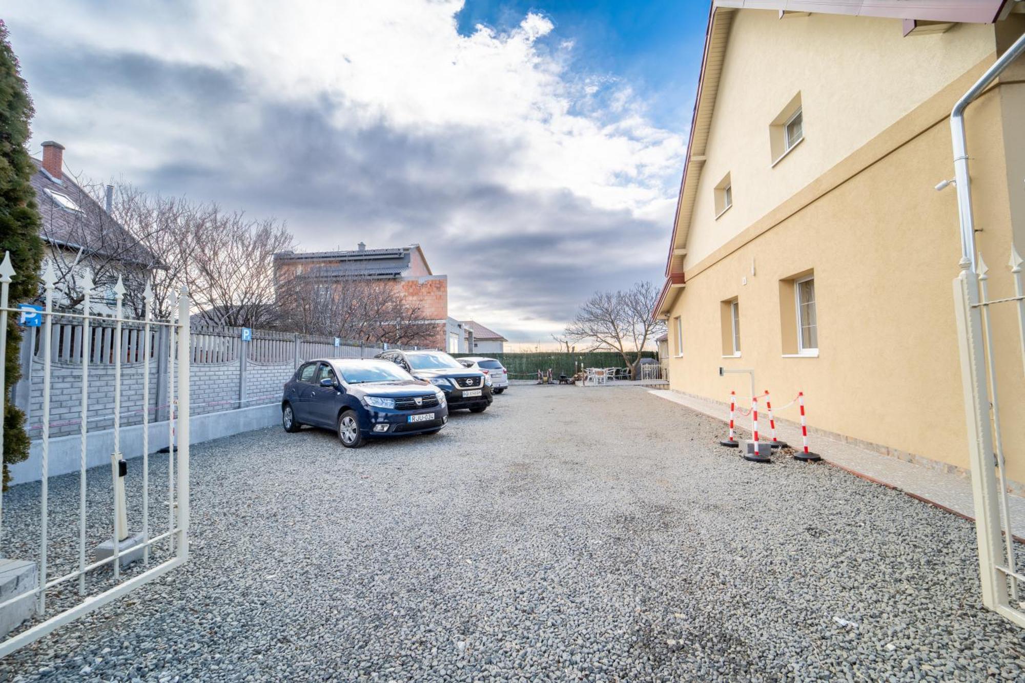Palmy Apartmanhouse Maglod Buitenkant foto