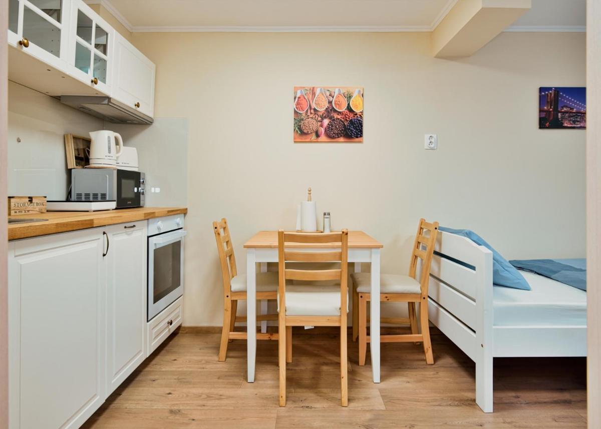 Palmy Apartmanhouse Maglod Buitenkant foto