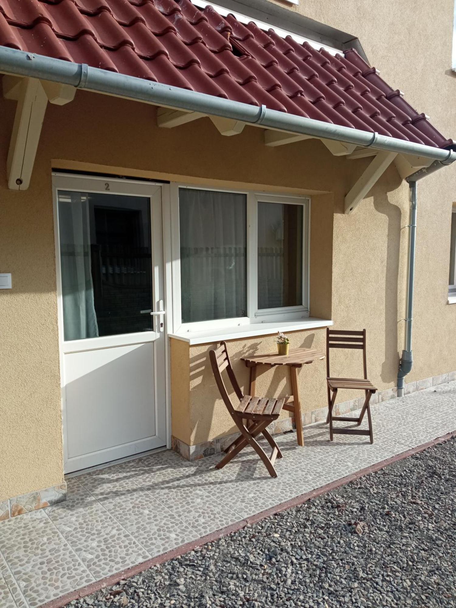 Palmy Apartmanhouse Maglod Buitenkant foto